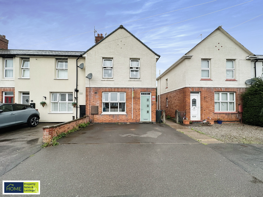 3 bed end terrace house for sale in Horsewell Lane, Little Hill