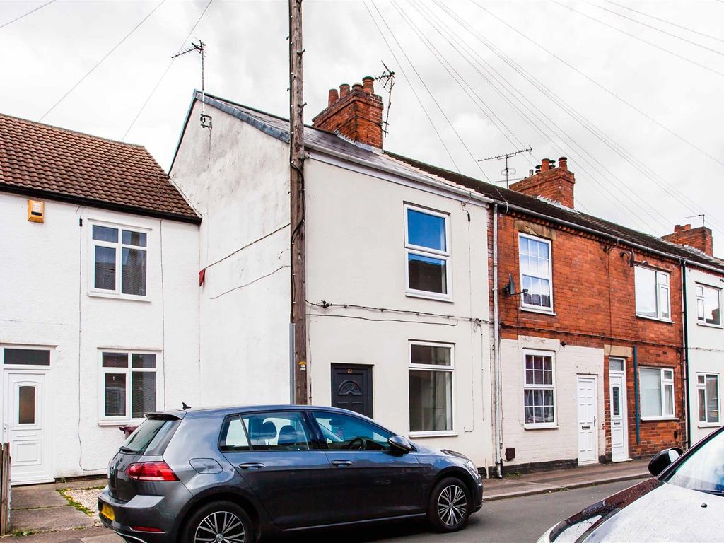 3 bed property to rent in Nesbit Street, Bolsover, Chesterfield S44, £