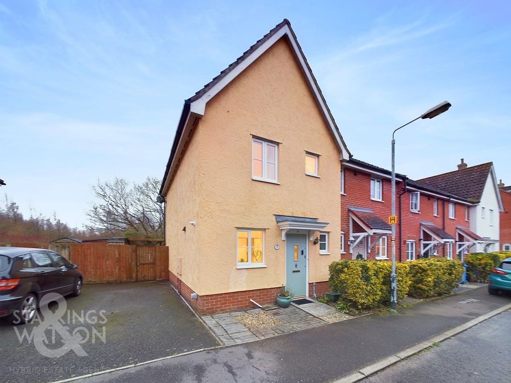 2 bed semidetached house for sale in Weatherby Road, Chapel Break