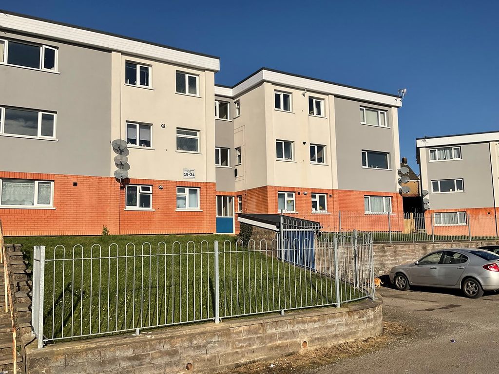 2 bed flat for sale in Kemys Fawr Close, Sebastopol, Pontypool NP4 Zoopla