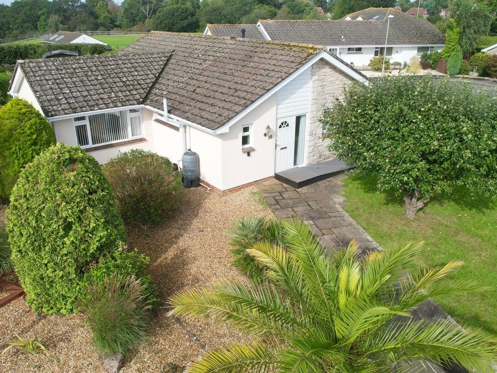 3 bed detached bungalow for sale in Old Pound Close, Lytchett Matravers