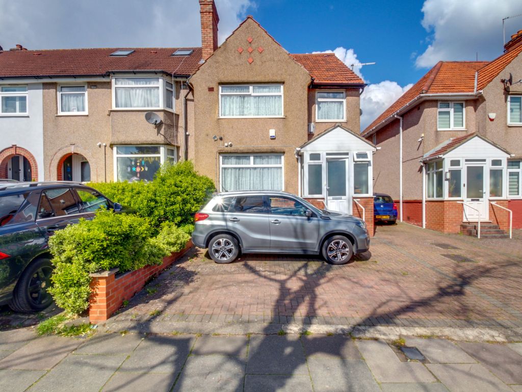 4 bed end terrace house for sale in Whitton Avenue East, Greenford UB6