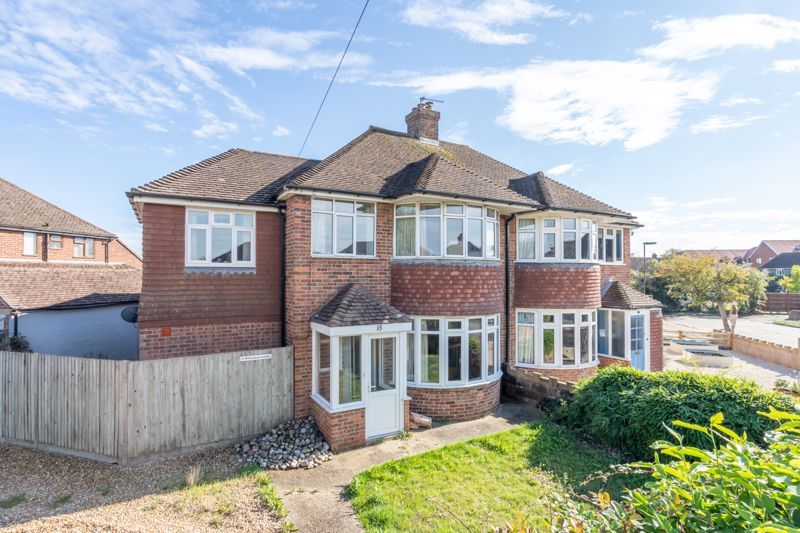 Willowbed Avenue, Chichester PO19