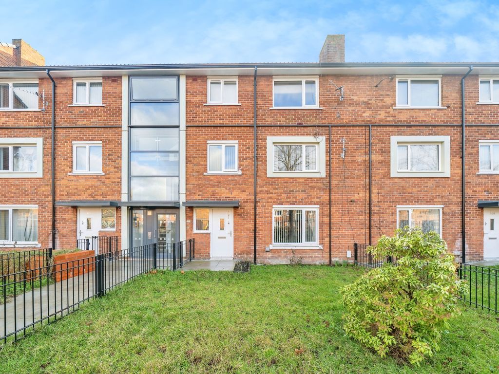 3 bed for sale in Sutton Way, Great Sutton, Ellesmere Port