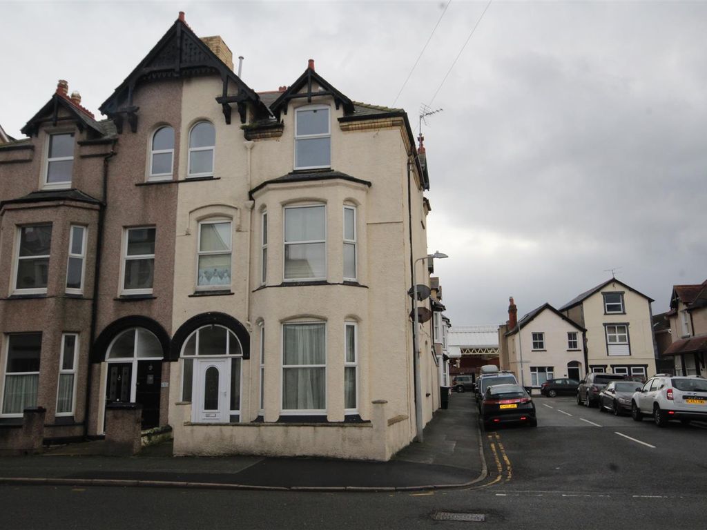 Trinity Avenue Llandudno LL30  