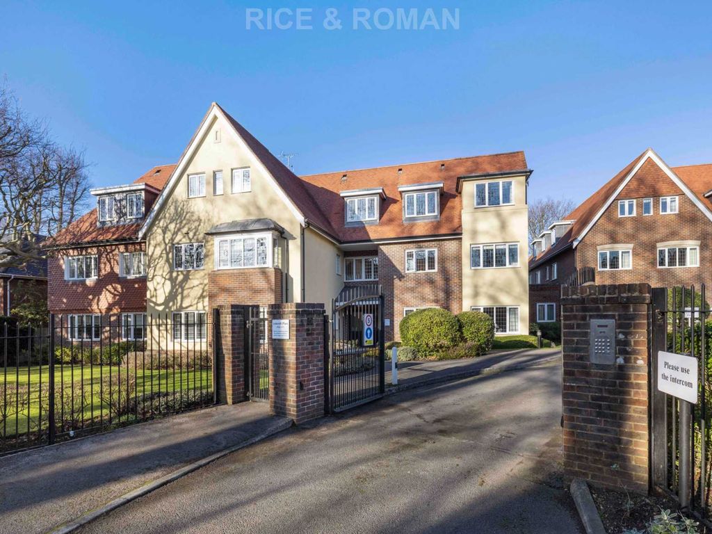 2 bed flat for sale in Ashcroft Place, Leatherhead KT22, £325,000 Zoopla