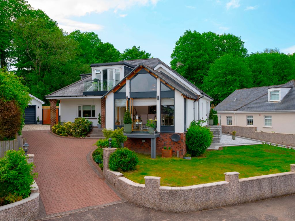 5 bed detached house for sale in Carrick Drive, Coatbridge ML5, £
