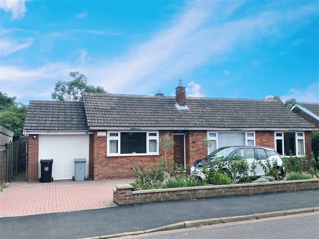 2 bed detached bungalow for sale in Rushcliffe Road, Manthorpe Estate