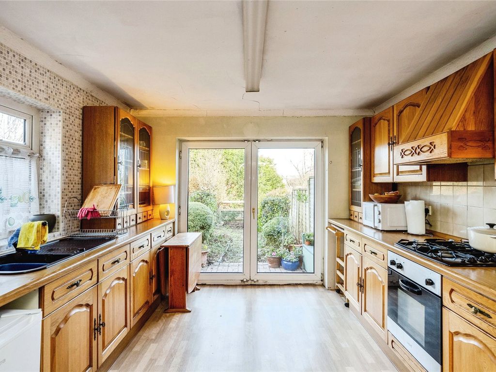 3 bed semidetached house for sale in Penrhiw Road, Morriston, Swansea