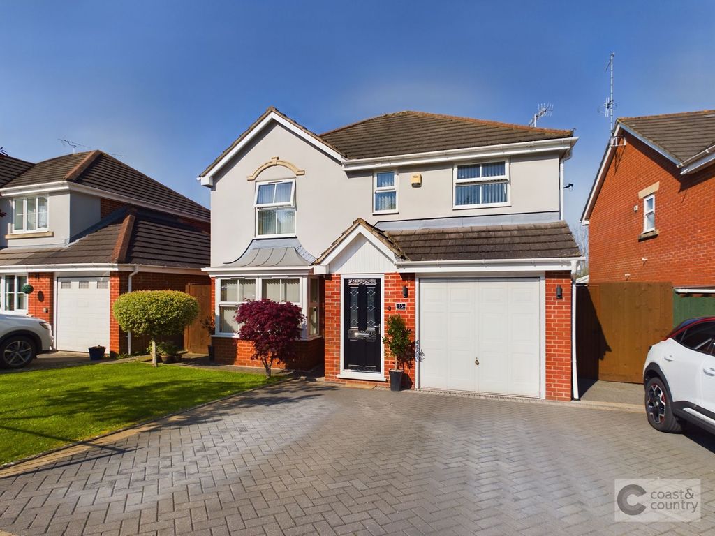 4 bed detached house for sale in Orleigh Avenue, Newton Abbot TQ12 Zoopla