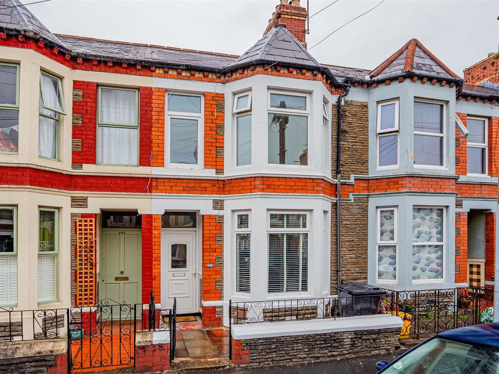 3 bed property for sale in Inverness Place, Roath, Cardiff CF24, £