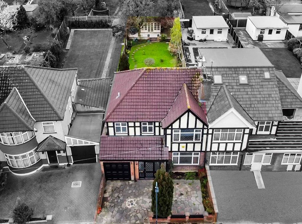 4 bed semidetached house for sale in Derwent Gardens, Wembley HA9 Zoopla