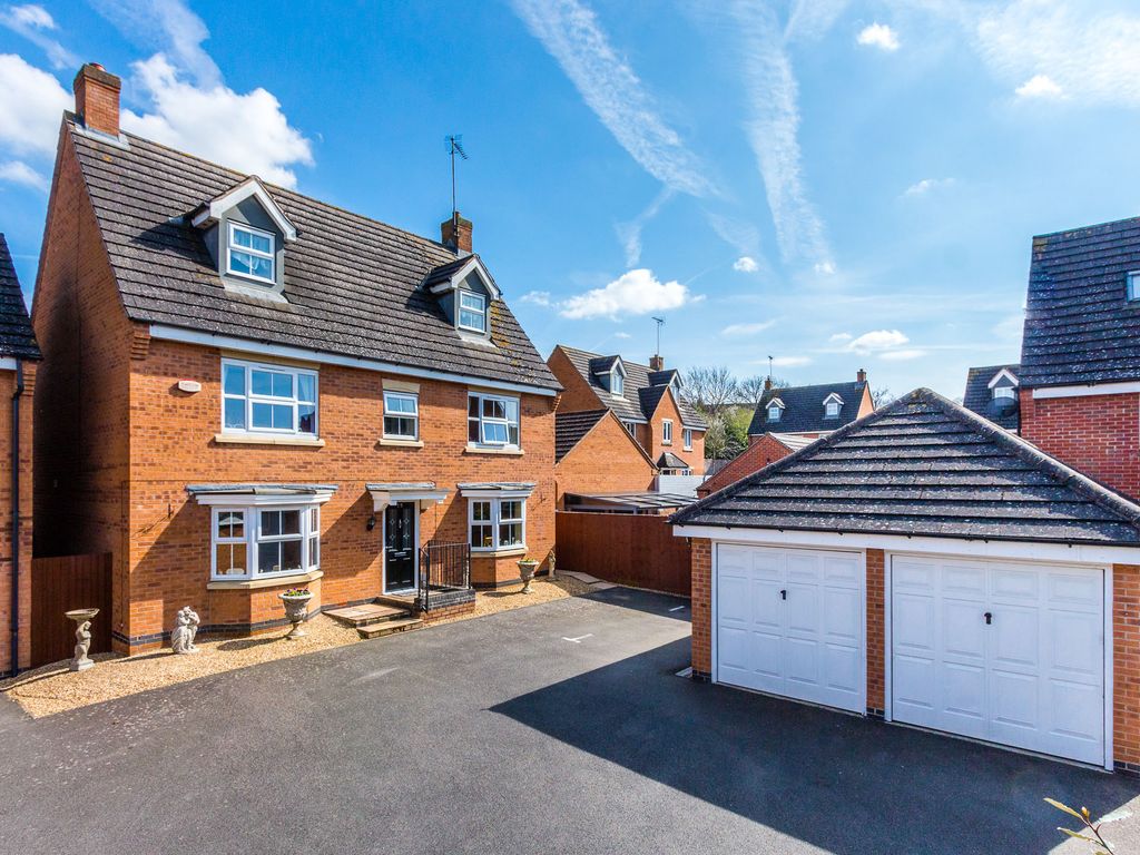 5 bed detached house for sale in Parker Way, Higham Ferrers, Rushden