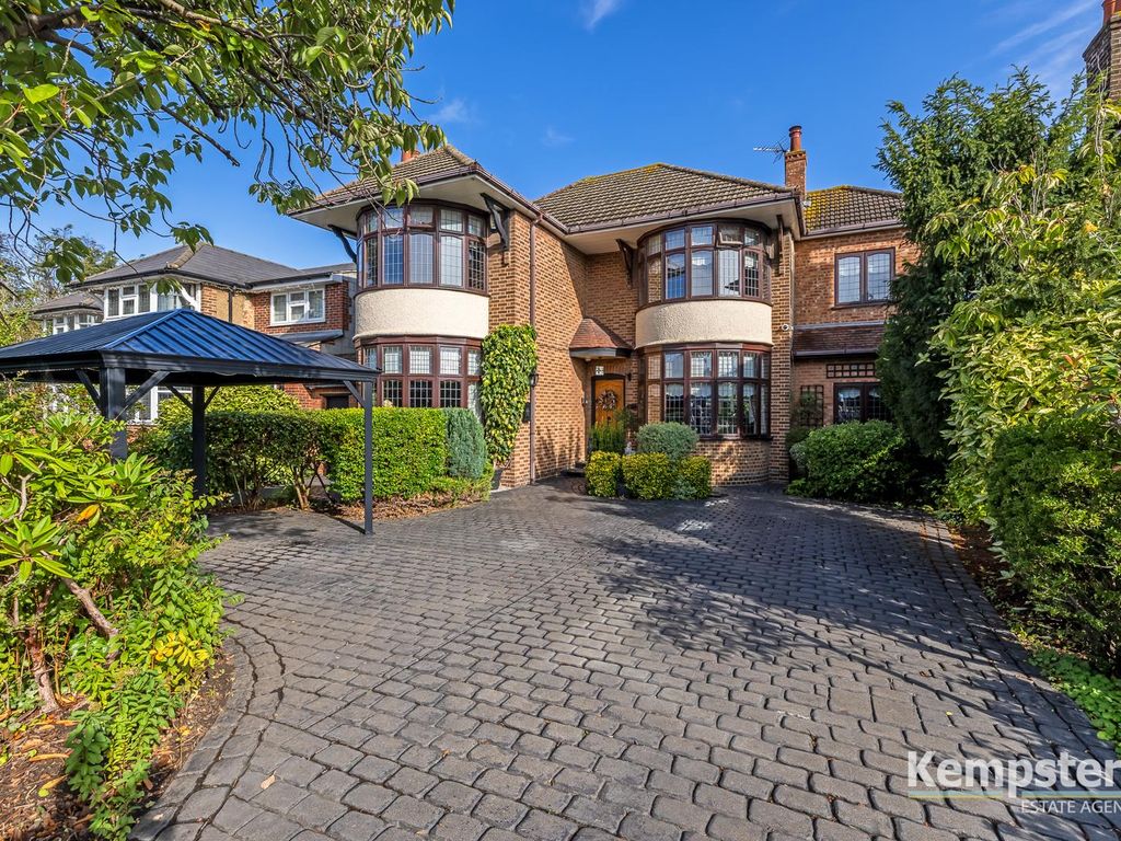 4 bed detached house for sale in Long Lane, Grays RM16, £895,000 Zoopla