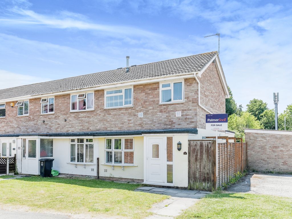 2 bed end terrace house for sale in Greenhill Close, WestonSuperMare