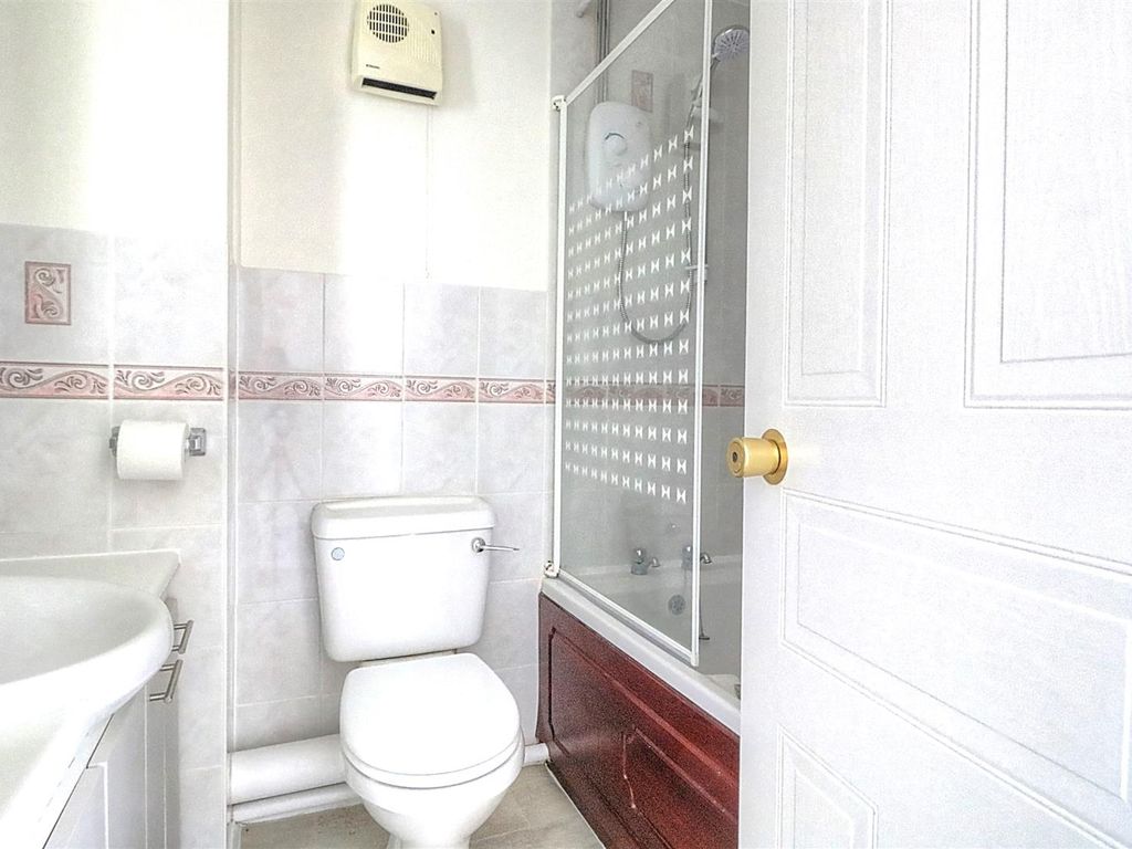 2 bed terraced house to rent in Donnington Drive, Valley Park, Chandler