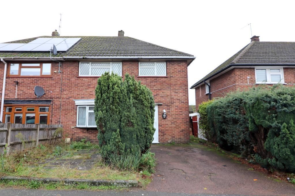 3 bed semidetached house for sale in Cheney Road, Luton, Bedfordshire