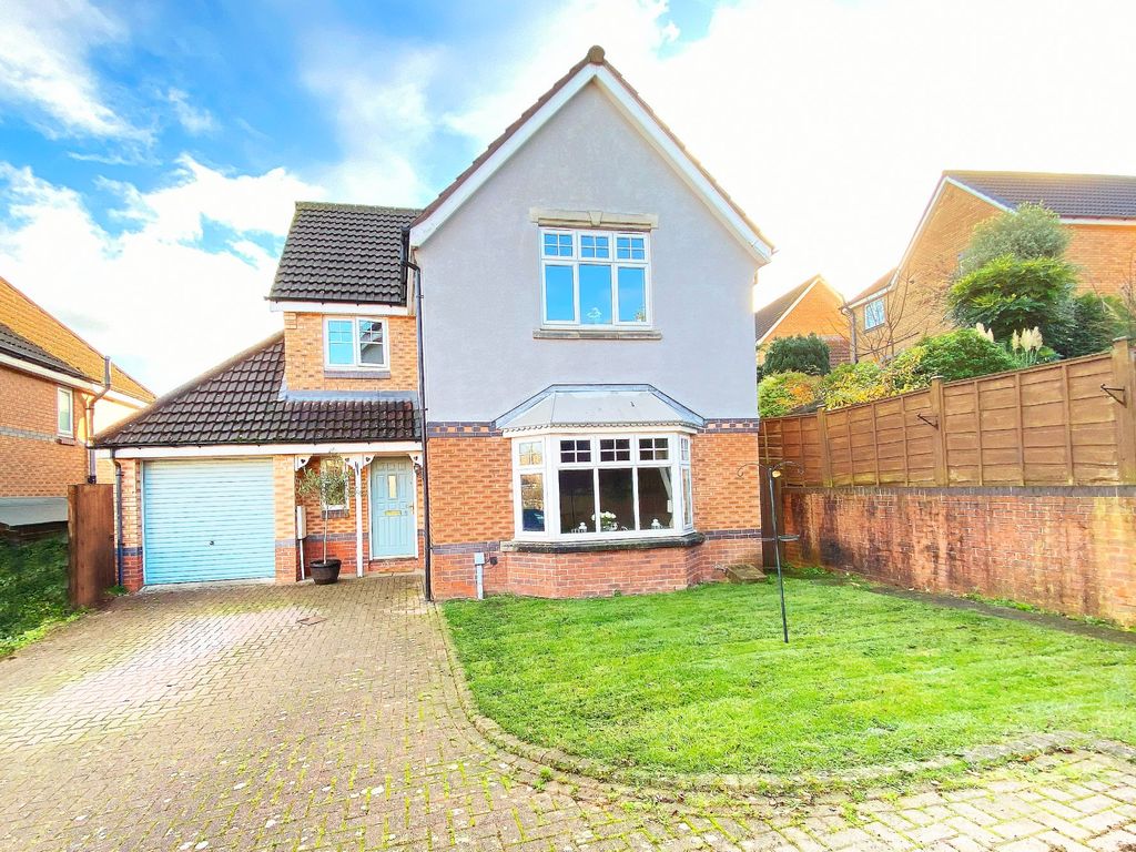 4 bed detached house for sale in Cornflower Way, Killinghall, Harrogate