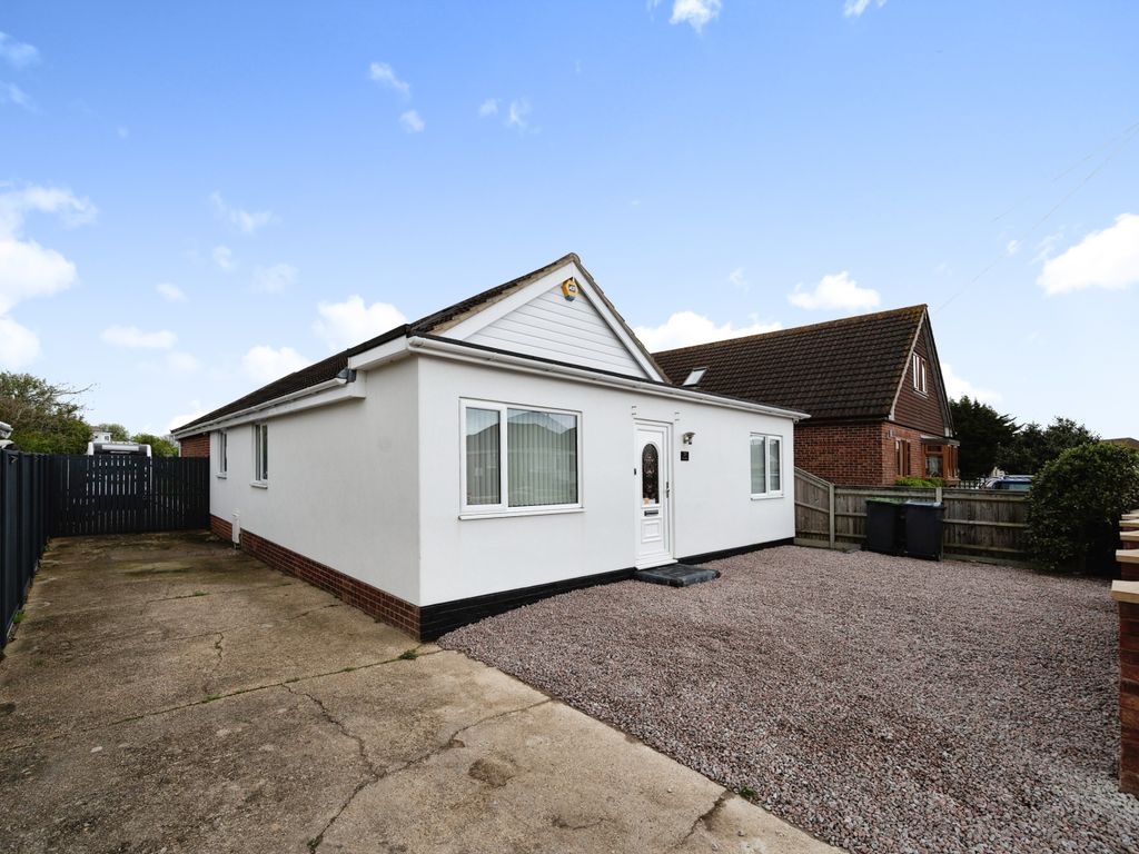 3 bed bungalow for sale in West Haye Road, Hayling Island, Hampshire
