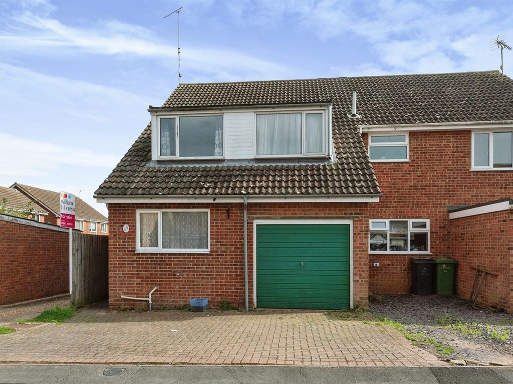 4 bed semidetached house for sale in Collingwood Way, Thetford IP24, £