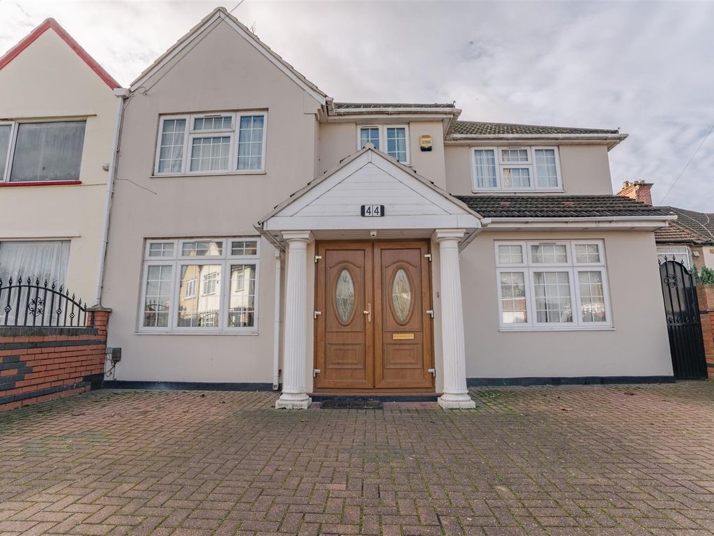 4 bed semidetached house for sale in Orchard Avenue, Heston, Hounslow