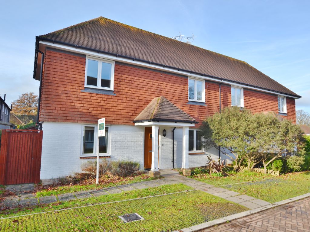 2 bed semidetached house for sale in Bramley Close, Kirdford