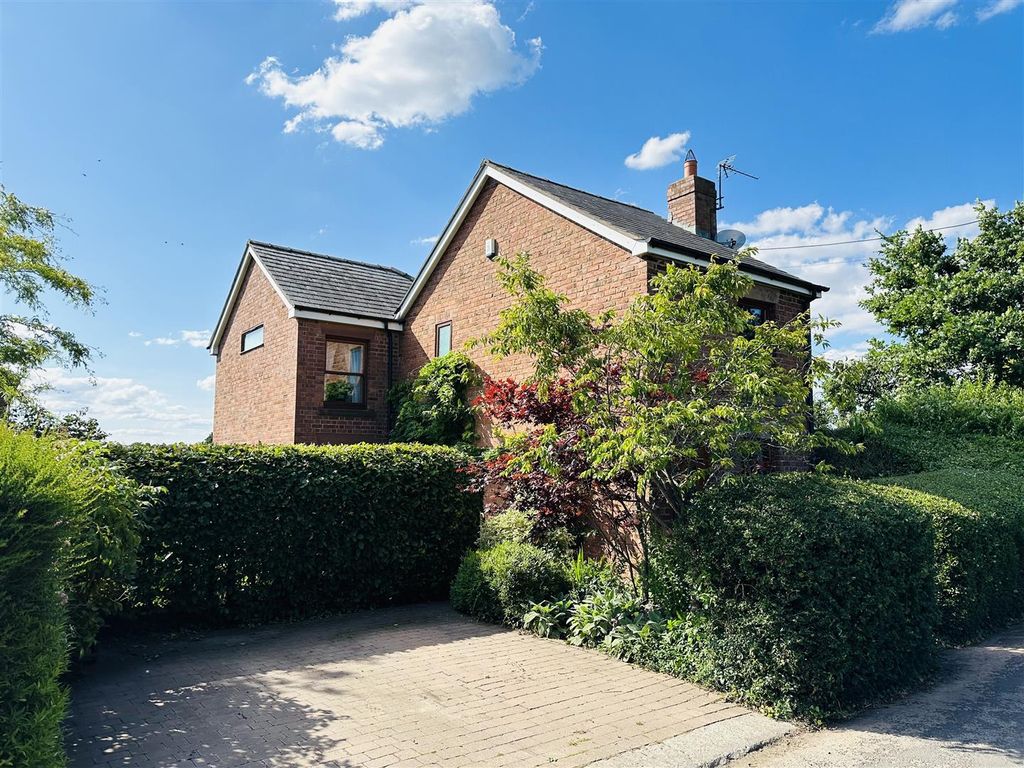3 bed cottage for sale in Onston Lane, Crowton, Northwich CW8 Zoopla