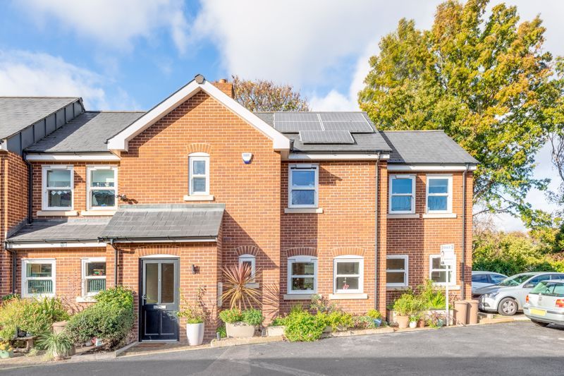 3 bed end terrace house for sale in Heathfield Square, London SW18 Zoopla