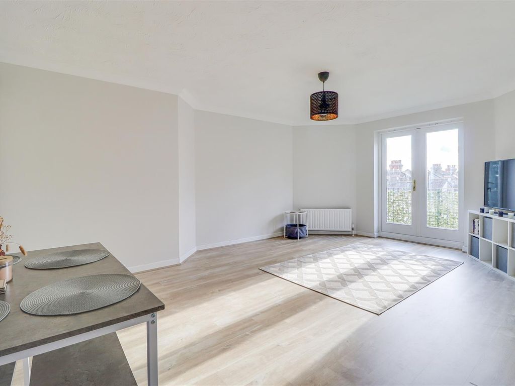 1 bed flat for sale in Victoria Avenue, SouthendOnSea SS2 Zoopla