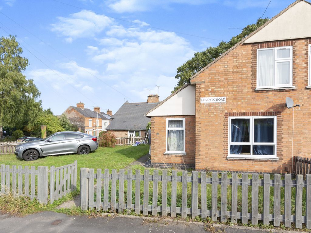 3 bed semidetached house for sale in Herrick Road, Knighton, Leicester
