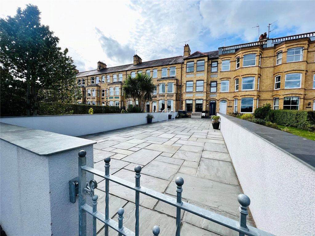 5 bed terraced house for sale in Cardiff Road, Pwllheli, Gwynedd LL53 Zoopla