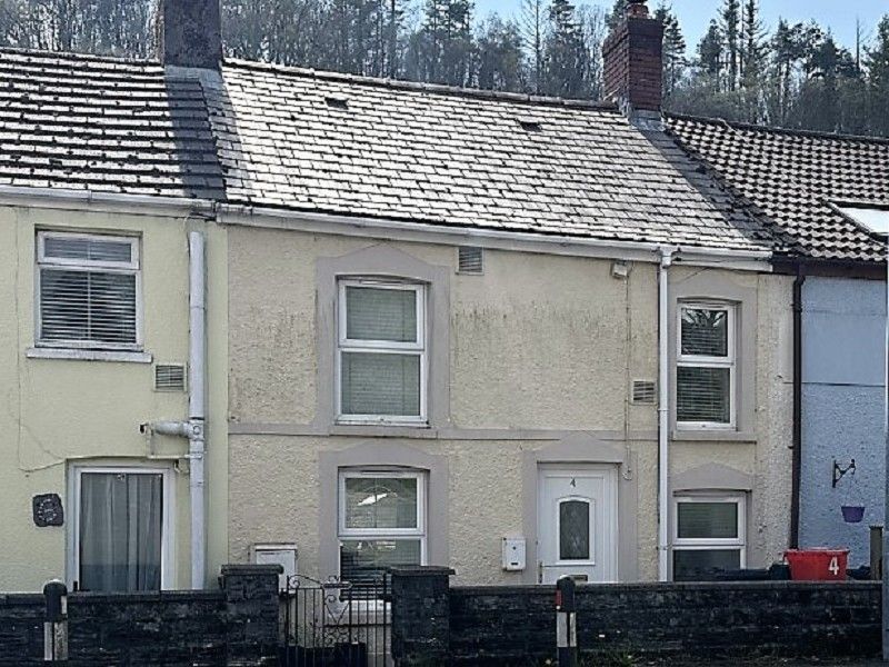 3 bed cottage for sale in Bethel Road, Lower Cwmtwrch, Swansea. SA9
