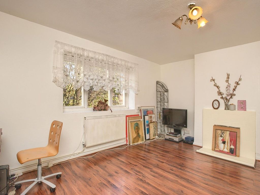 Evelyn Walk, Islington N1