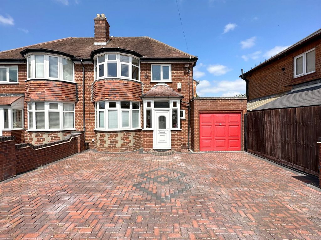 3 bed semidetached house for sale in Woodthorpe Road, Kings Heath B14 Zoopla