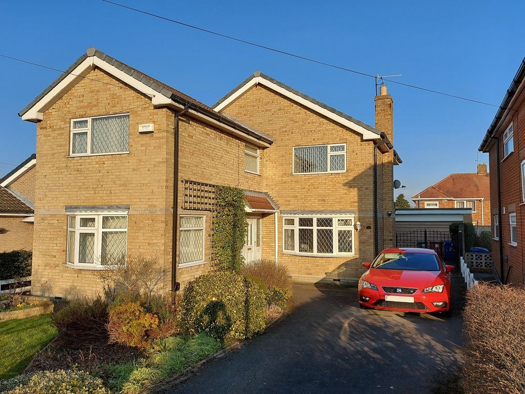 4 bed detached house to rent in Sancton Close, Cottingham HU16, £1,195