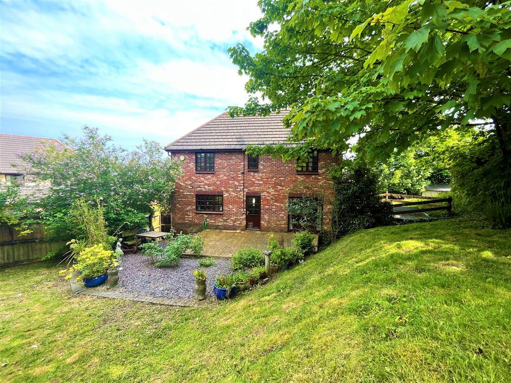 4 bed detached house for sale in Masefield Way, Sketty, Swansea SA2, £