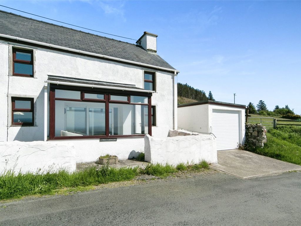 3 bed semidetached house for sale in Mynydd Nefyn, Pwllheli, Gwynedd