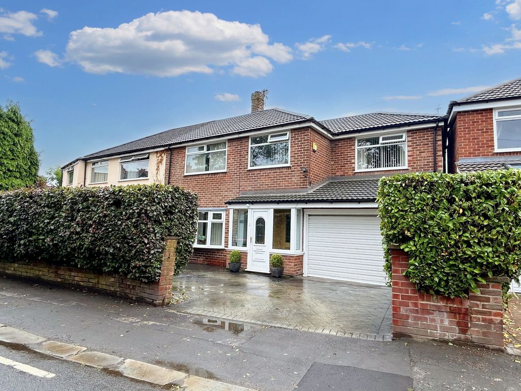 4 bed semidetached house for sale in Hazelhurst Road, Worsley M28 Zoopla