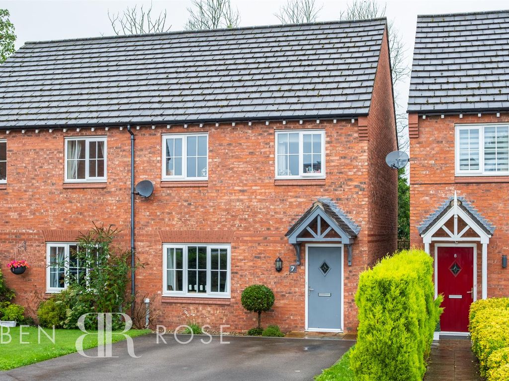3 bed semidetached house for sale in Cherry Tree Close, Charnock
