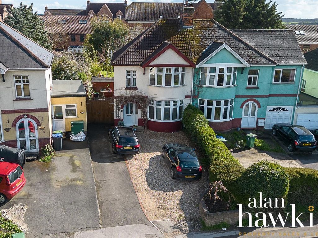 3 bed semidetached house for sale in Nore Marsh Road, Royal Wootton Bassett, Swindon SN4 Zoopla