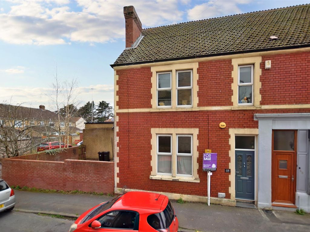 4 bed end terrace house for sale in Pembroke Road, Shirehampton