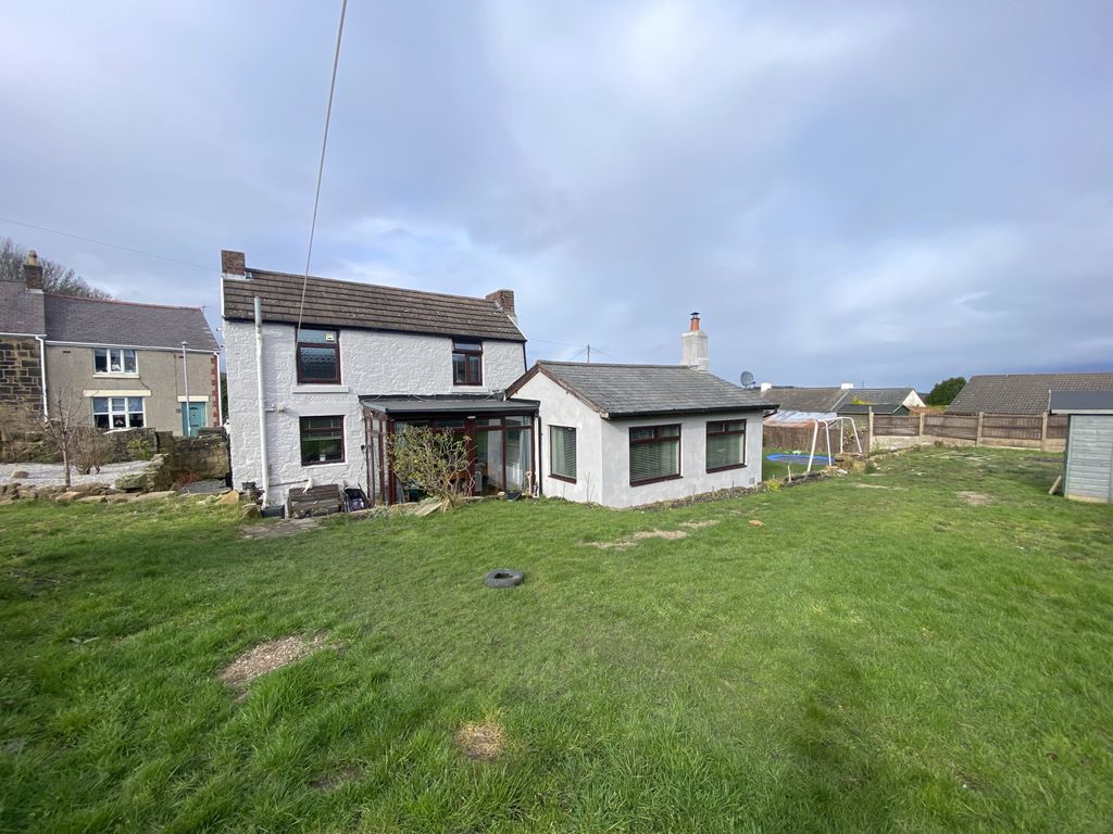 4 bed detached house for sale in 6 Castle Road, Coedpoeth LL11, £