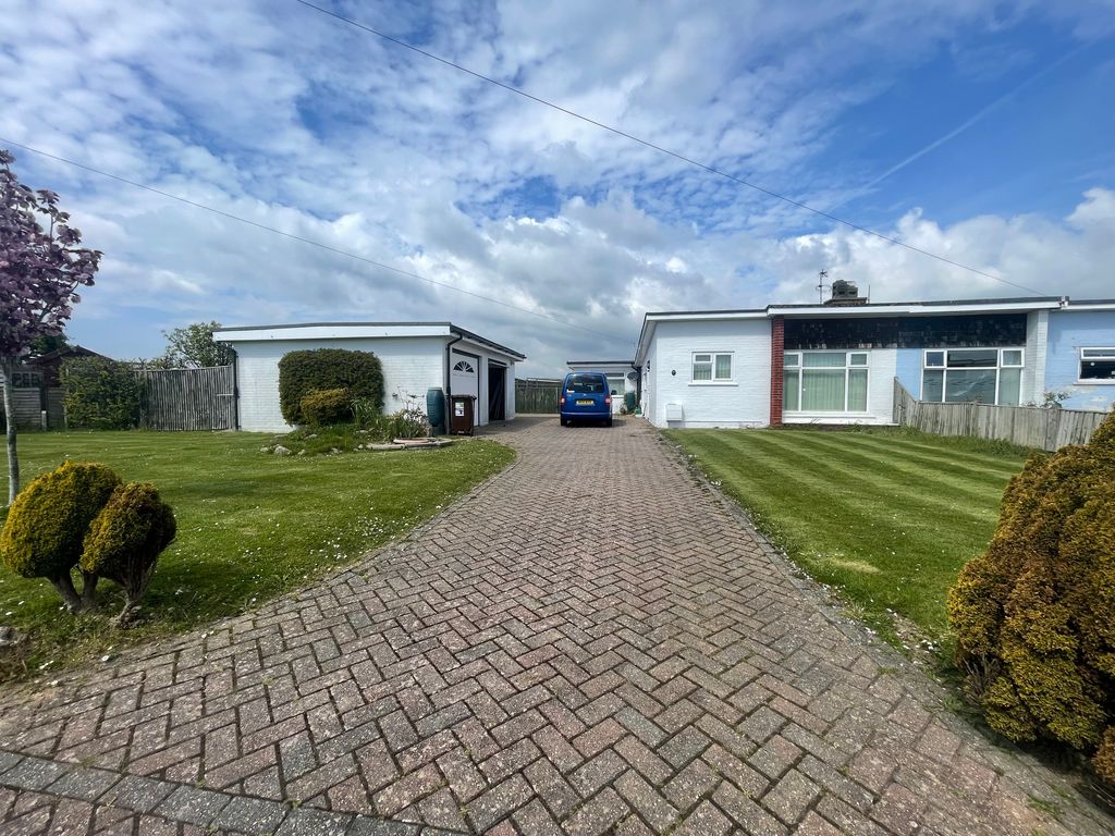 3 bed semidetached bungalow for sale in Brookland Close, Pevensey Bay