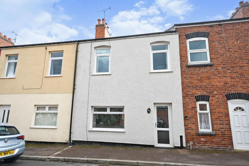 3 bed terraced house to rent in West Street, Warsop Vale, Mansfield