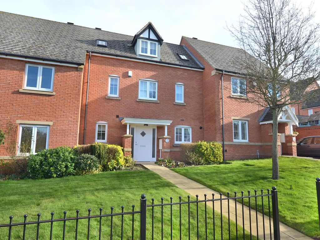 3 bed terraced house for sale in Anson Road, Shepshed, Loughborough