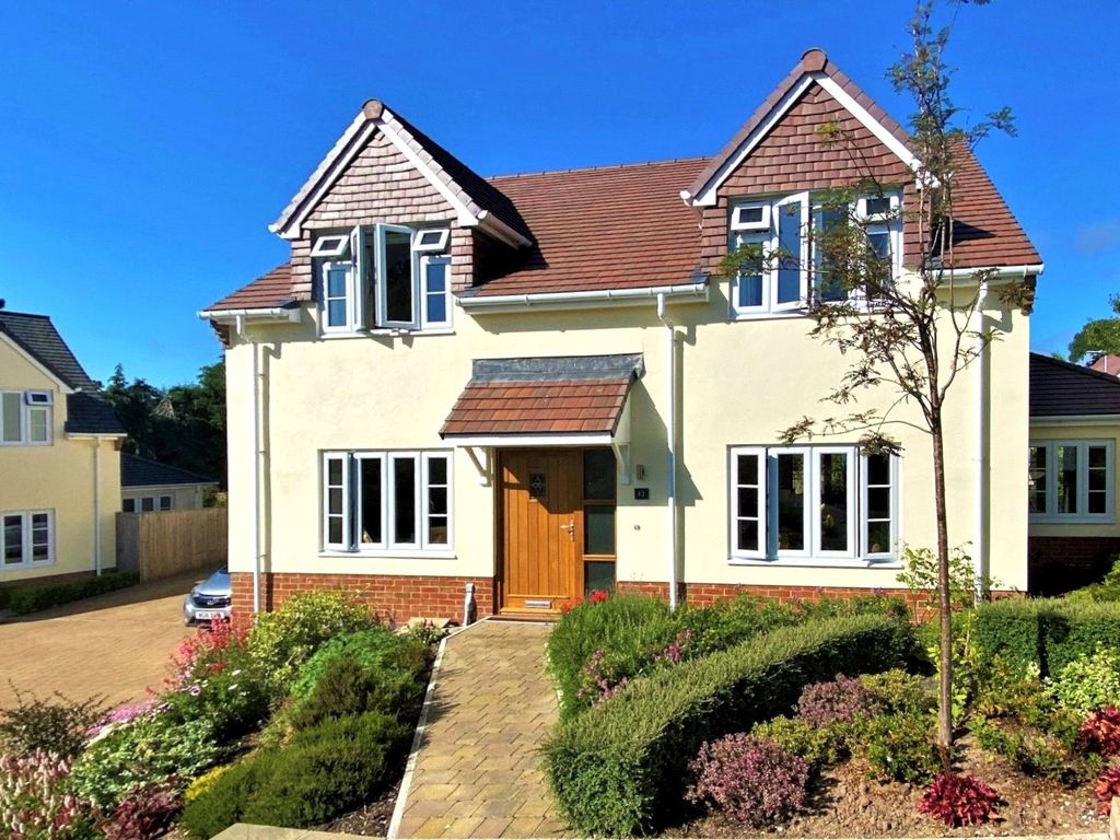 3 bed detached house for sale in Coombe Hayes, Sidmouth, Devon EX10, £