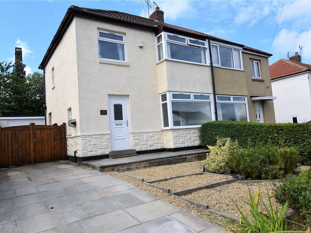 3 bed semidetached house for sale in Hollin Park Drive, Calverley
