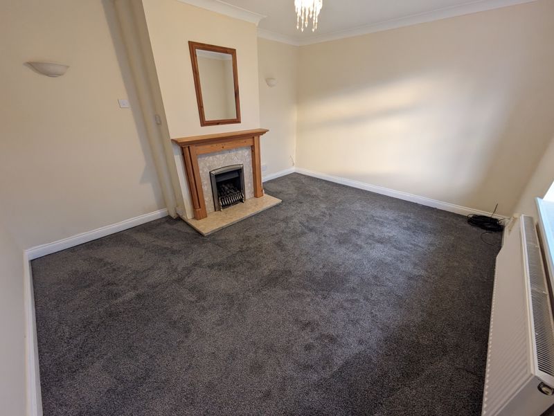 3 bed semidetached house to rent in Poplar Drive, Glapwell