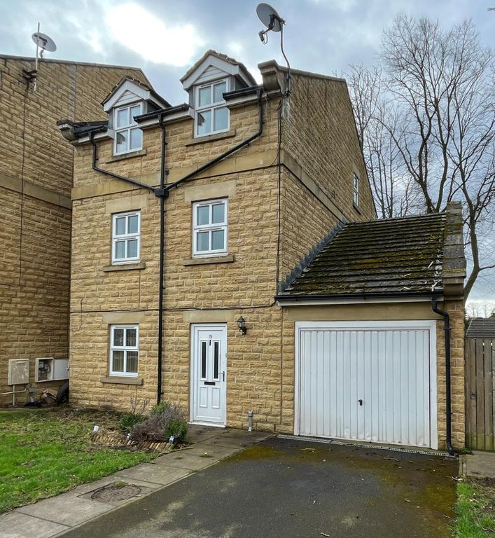 5 bed detached house for sale in Wellfield Mews, Staincliffe, Dewsbury