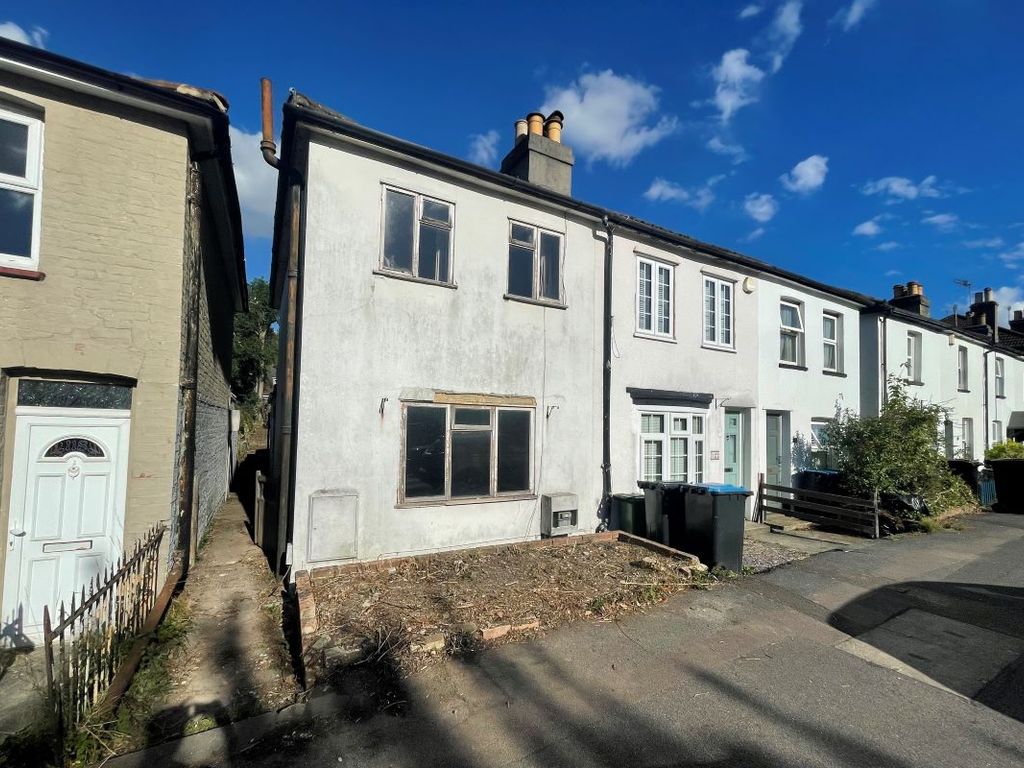 2 bed end terrace house for sale in 120 Godstone Road, Caterham, Surrey
